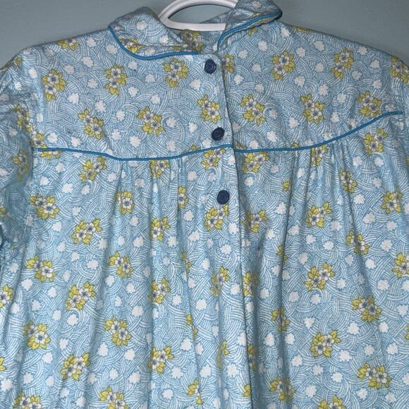 20th Century Wear Flannel Nightgown MED Granny Ruffle Long Sleeve Vintage - Picture 2 of 9